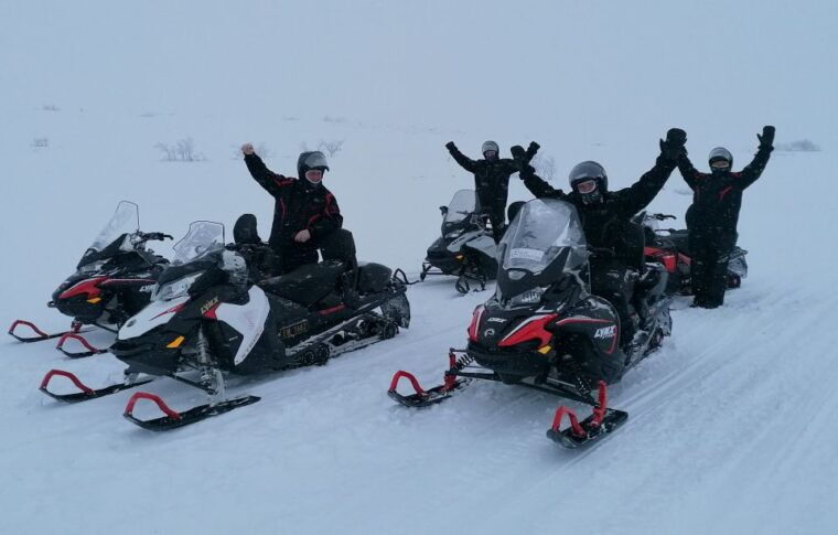 alta-guided-snowmobile-safari-on-finnmarksvidda-with-snacks