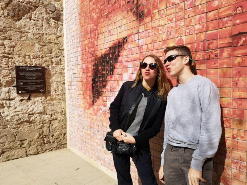 alternative-barcelona-raval-quarter-private-walking-tour