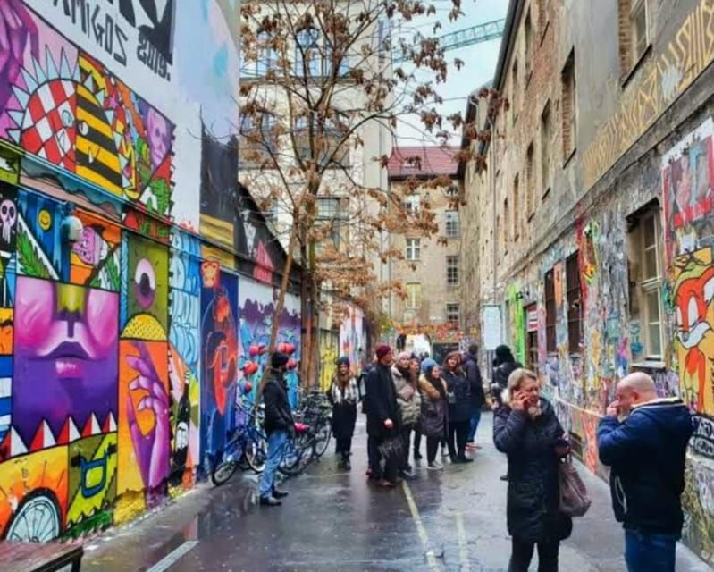alternative-berlin-street-art-tour-private-group