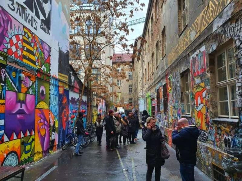 alternative-berlin-street-art-tour-private-group