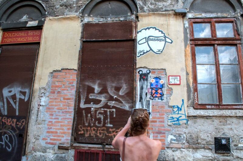 alternative-budapest-walking-tour