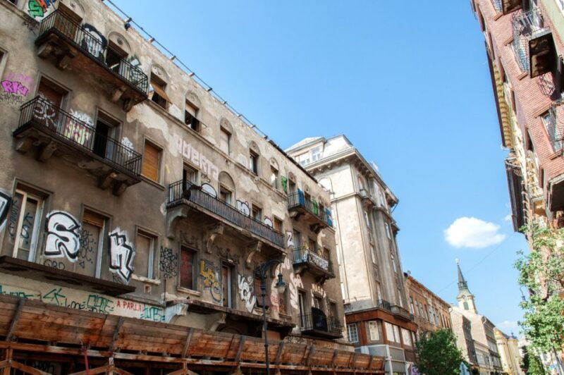 alternative-budapest-walking-tour