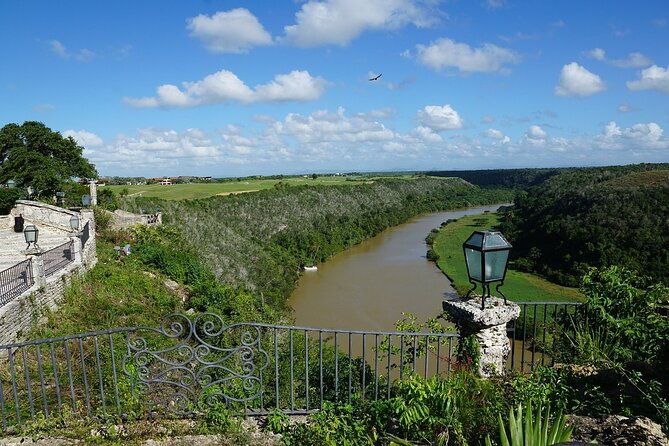 altos-de-chavon-half-day-tour-from-punta-cana