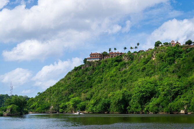 altos-de-chavon-half-day-tour-from-punta-cana