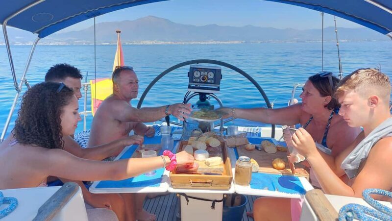 Always private 4 hour - Sail- dolphin Yacht Charter-paddle - An Authentic Sailing Experience with Flexibility