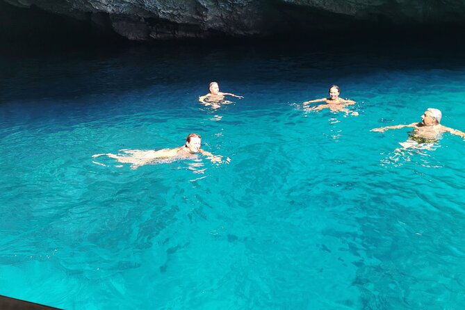 amalfi-and-positano-day-boat-tour-from-sorrento