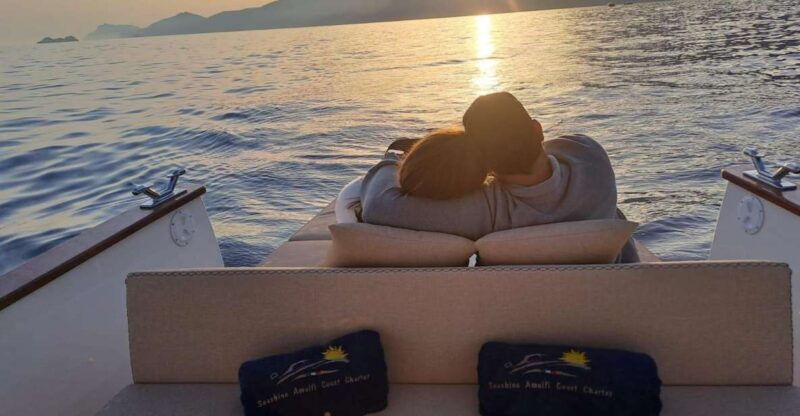 amalfi-boat-cruise-at-sunset