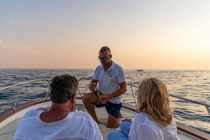 amalfi-boat-tour-from-to-positano-praiano-or-amalfi-7-hours