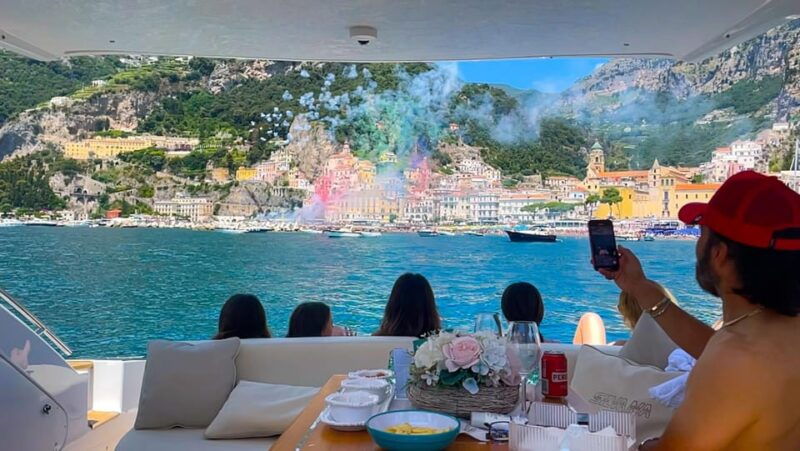 amalfi-coast-and-capri-exclusive-yacht-cruise