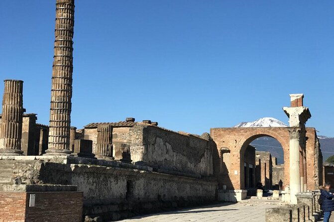 amalfi-coast-and-pompeii-day-tour