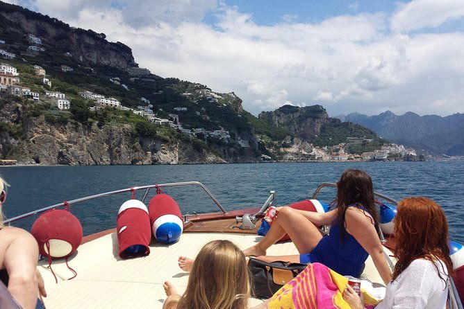 amalfi-coast-boat-tour-from-sorrento-with-positano-visit
