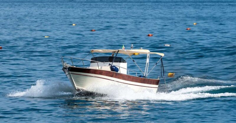amalfi-coast-boat-tour-sorrentine-gozzo