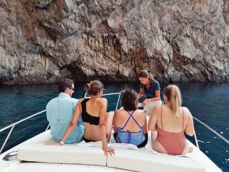 amalfi-coast-boat-tour-with-italian-aperitivo