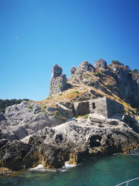 amalfi-coast-boat-tour-with-italian-aperitivo