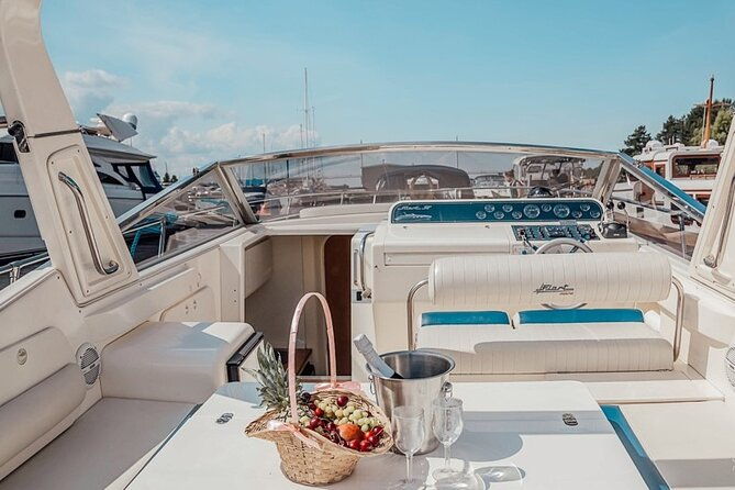 amalfi-coast-capri-li-galli-islands-boat-excursion