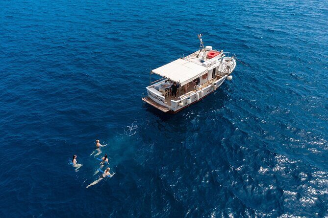Amalfi Coast Escape with Lunch on Board, Swimming and Lots of Fun - Pros and Cons