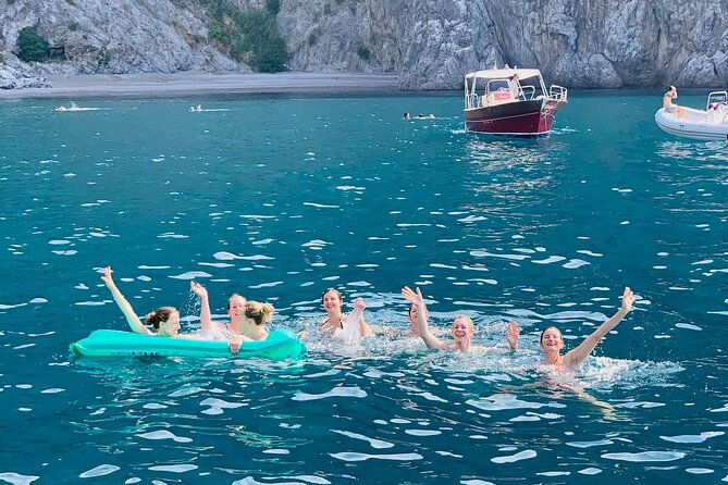 amalfi-coast-full-day-private-boat-tour-cabinrestroom-on-board