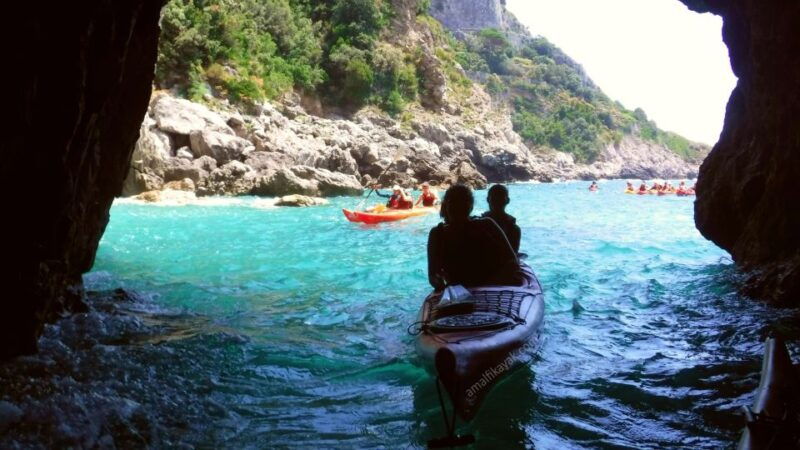 amalfi-coast-kayak-tour-with-snorkeling-and-grottoes-visit