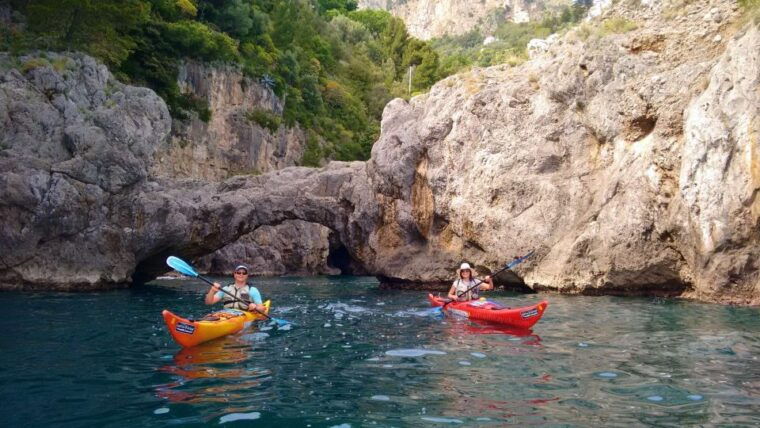 amalfi-coast-kayak-tour-with-snorkeling-and-grottoes-visit