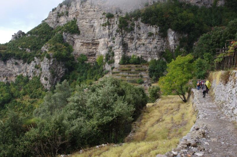 amalfi-coast-path-of-gods-hike-food-at-the-shepherds-hut