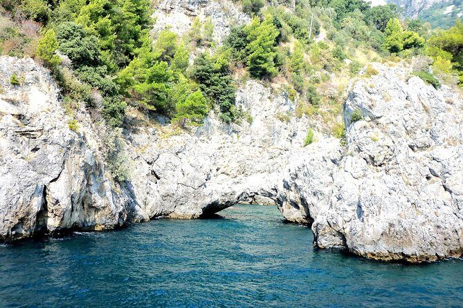 Amalfi Coast Private Boat Tour from Positano, Praiano or Amalfi - Who Should Consider This Tour?