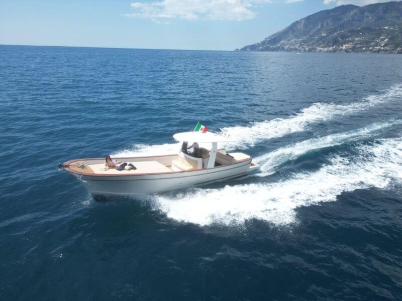 amalfi-coast-private-boat-tours-along-the-coast