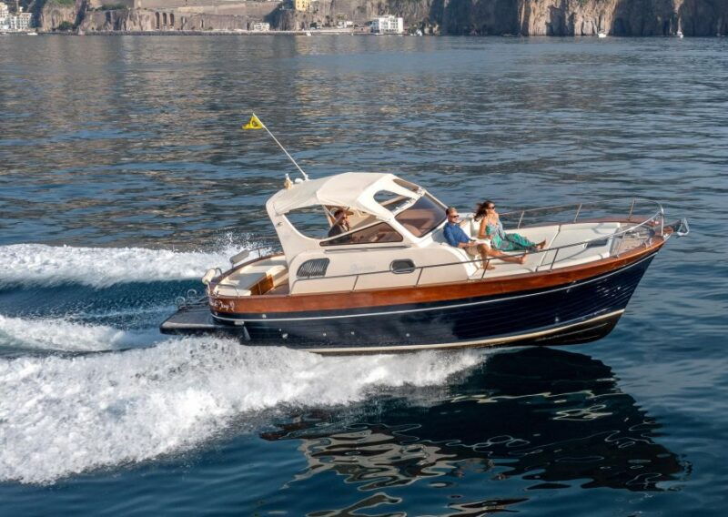 amalfi-coast-private-tour-from-sorrento-on-gozzo-9-cabin