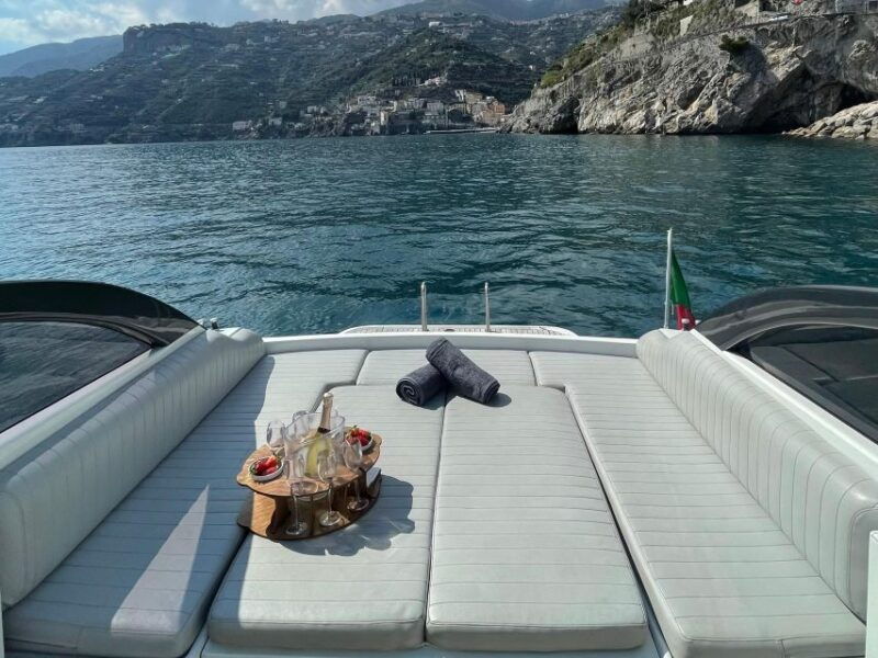amalfi-coast-scenic-boat-private-tour-with-aperitif