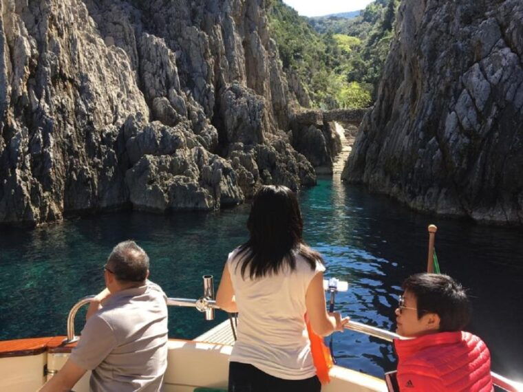amalfi-coast-small-group-boat-day-trip-from-sorrento