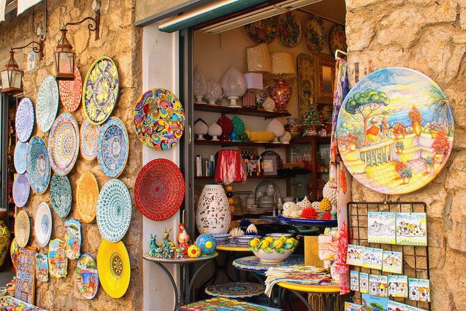 amalfi-coast-small-group-tour-by-van-from-sorrento