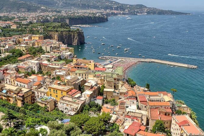amalfi-coast-sorrento-and-pompeii-in-one-day-from-naples