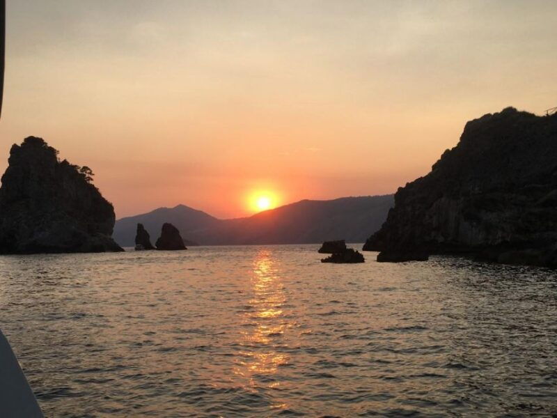 amalfi-coast-sunset-boat-tour-from-salerno-with-aperitivo