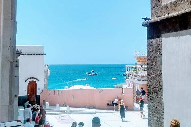 amalfi-coast-through-positano-amalfi-and-ravello