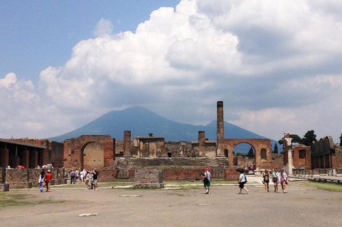 amalfi-coast-to-rome-with-stop-at-pompeii-or-vice-versa