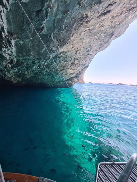 amalfi-coast-tour-by-boat