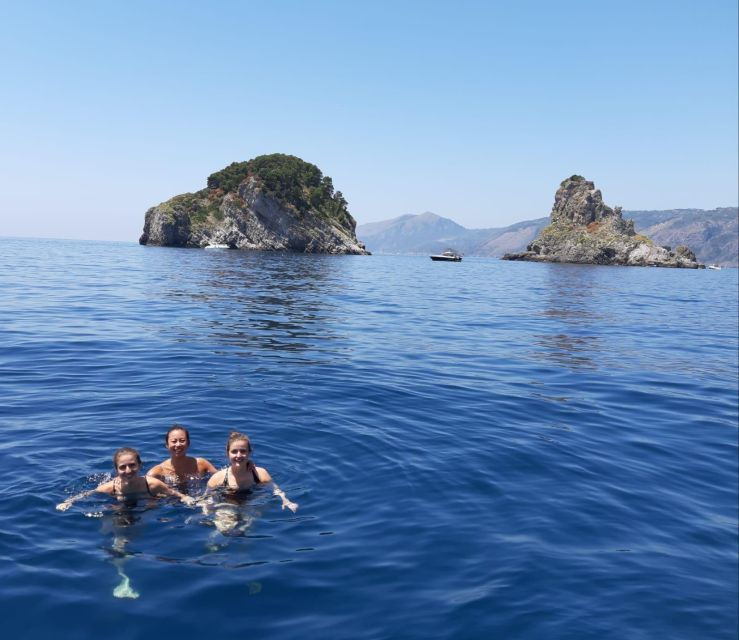 amalfi-coast-tour-secret-caves-and-stunning-beaches-2