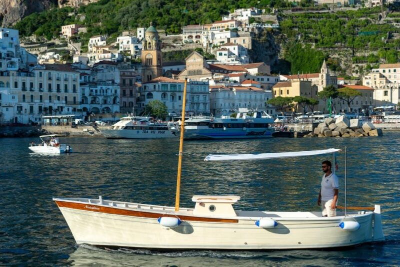 amalfi-cost-boat-boat-tour-with-traditional-gozzo