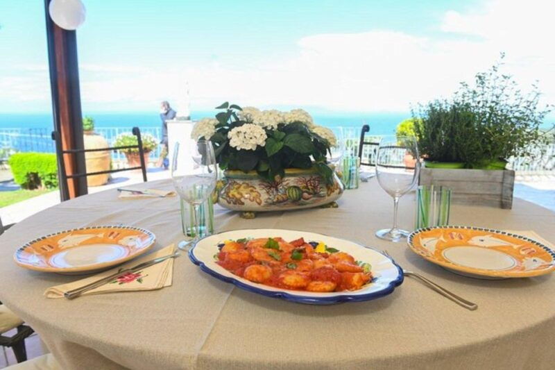 amalfi-food-tasting-experience-wine-at-a-locals-home