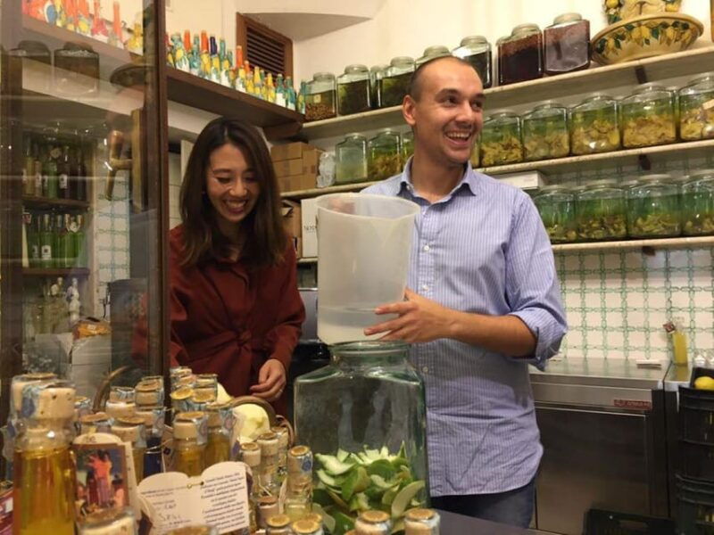 amalfi-limoncello-factory-visit-with-instructor-and-tasting