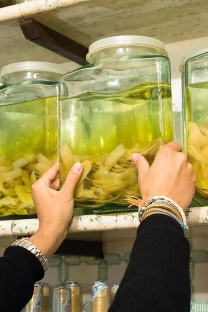 amalfi-limoncello-factory-visit-with-instructor-and-tasting