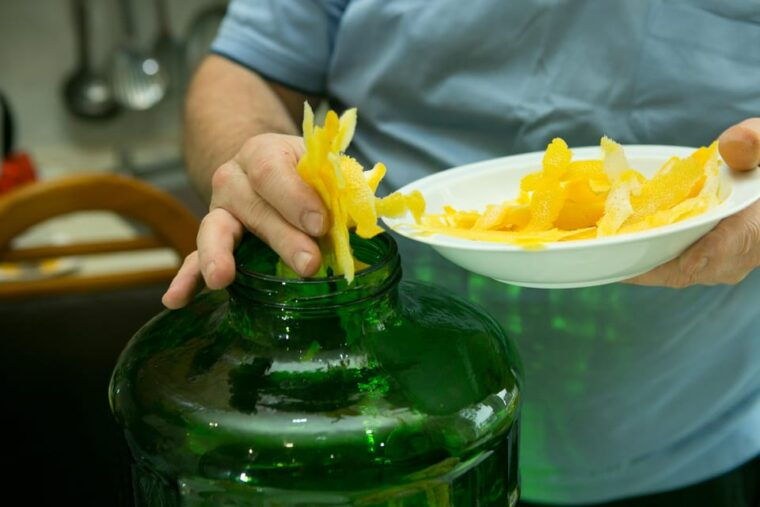 amalfi-limoncello-factory-visit-with-instructor-and-tasting