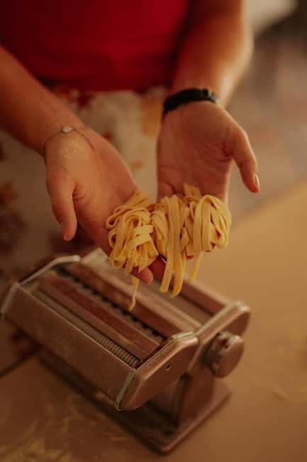 Amalfi: Make Fresh Pasta, Mozzarella, & Tiramisù with Wine - Key Points