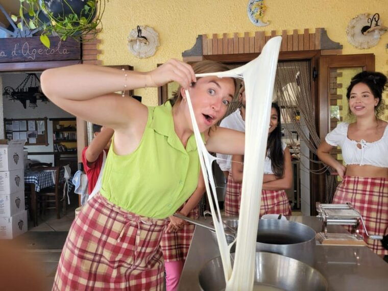 amalfi-make-tagliatelle-mozzarella-and-tiramisu