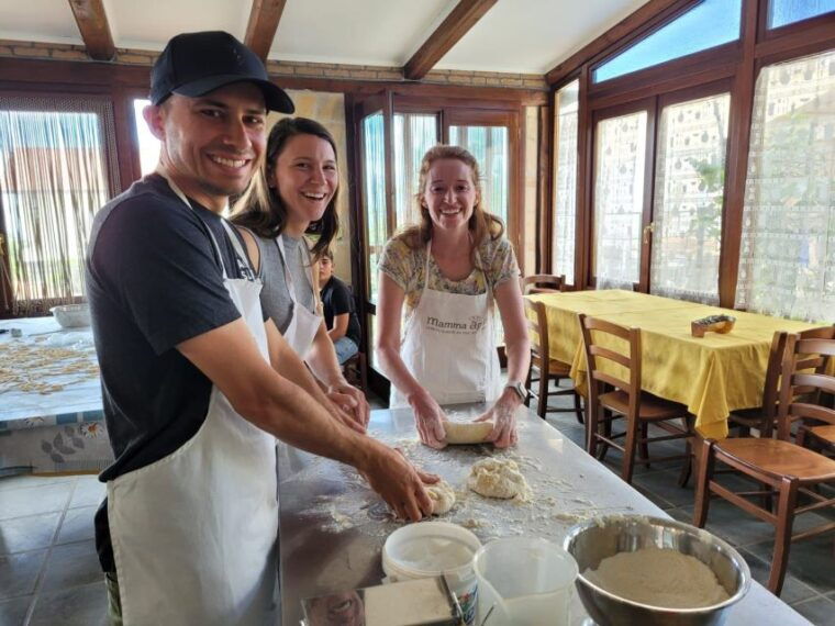 amalfi-make-tagliatelle-mozzarella-and-tiramisu