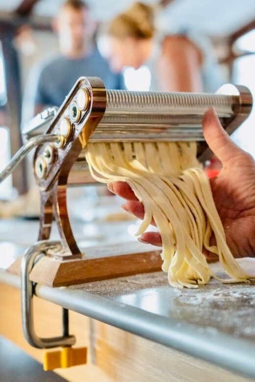 Amalfi: Mozzarella, Fettuccine, and Tiramisù Cooking Class - Key Points