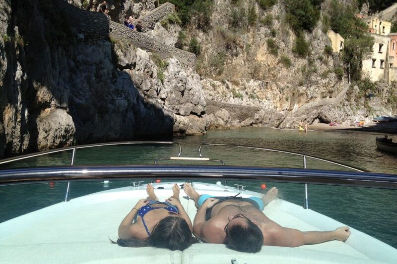 amalfi-private-full-day-boat-excursion-on-the-amalfi-coast