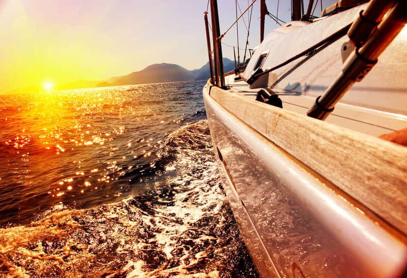 Amalfi: Sunset Boat Tour with Fruit and Drinks - In The Sum Up