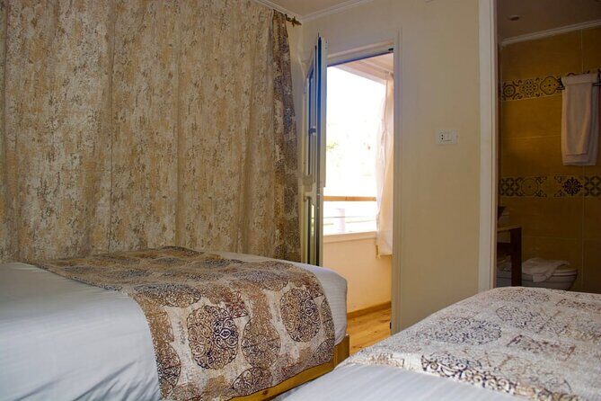 Amazing 2 Nights on a Dahabeya from Aswan to Luxor,Friday to Sunday with tours . - FAQ