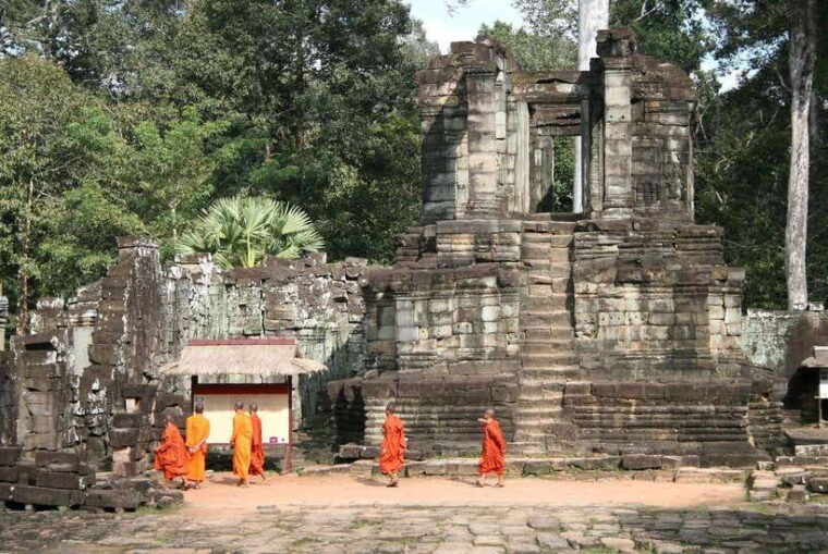 amazing-cambodia-5-days-private-tour-phnom-penh-siem-reap