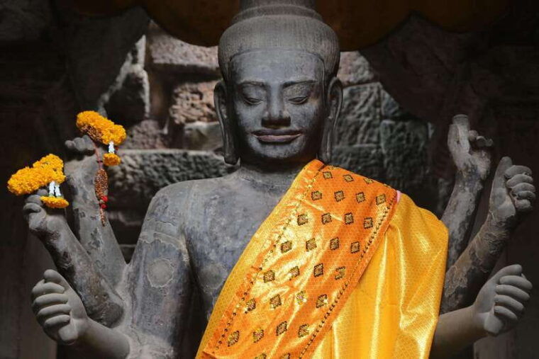 amazing-cambodia-5-days-private-tour-phnom-penh-siem-reap